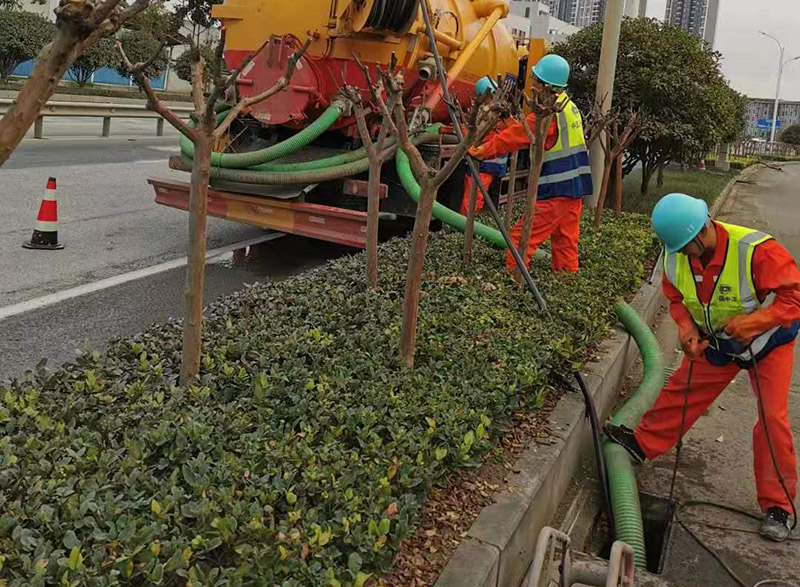 耿马市政管道清淤