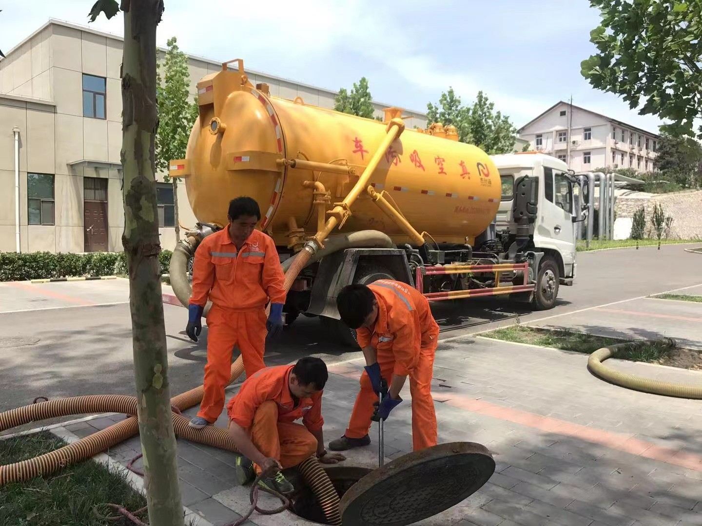 耿马化粪池清理与5-8吨吸粪车施工效率分析